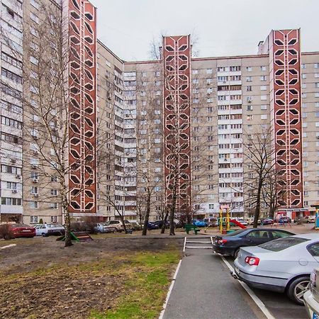 Уютная, Просторная Видовая Трехкомнатная Квартира Возле Метро Академгородок На 6 Мест キエフ エクステリア 写真