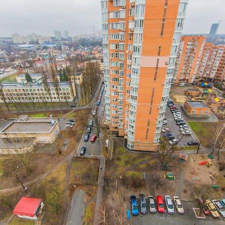 Уютная, Просторная Видовая Трехкомнатная Квартира Возле Метро Академгородок На 6 Мест キエフ エクステリア 写真