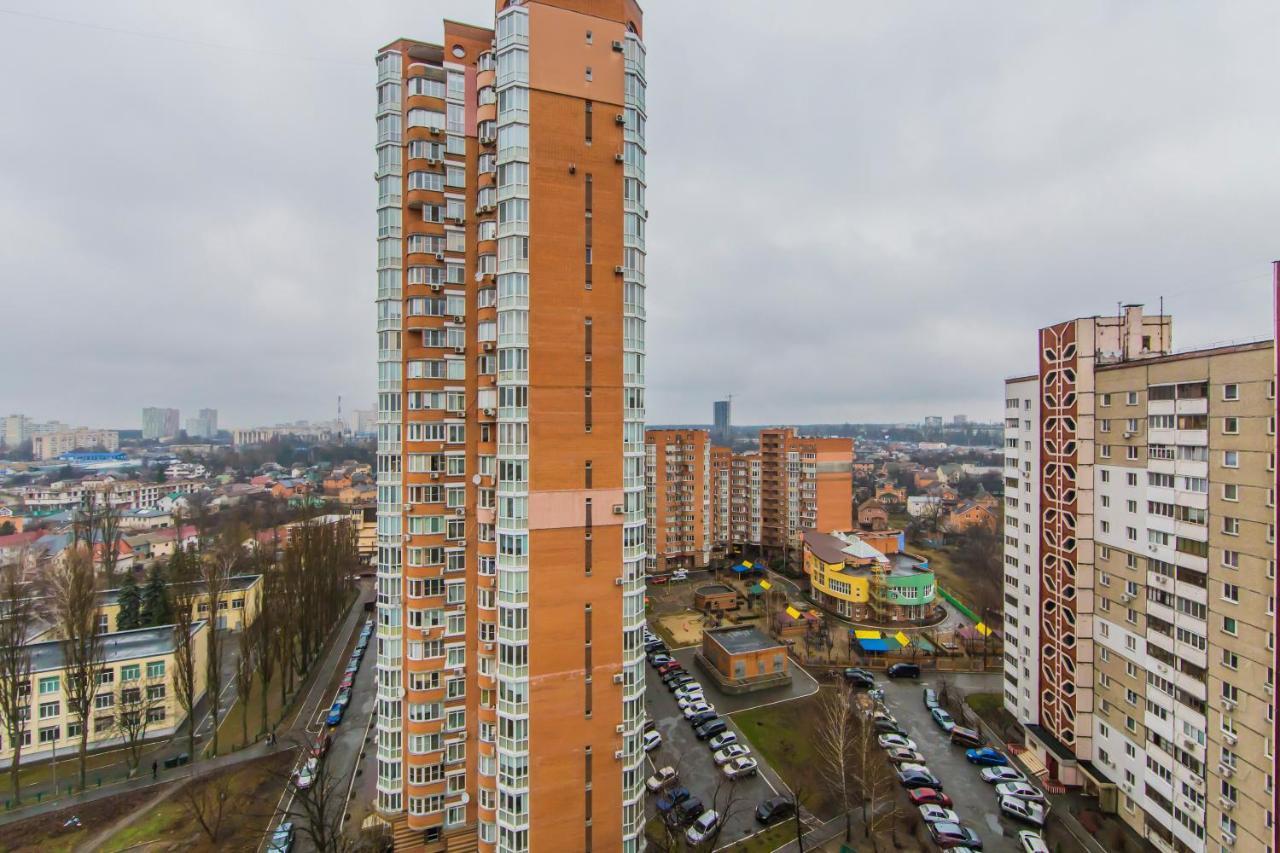 Уютная, Просторная Видовая Трехкомнатная Квартира Возле Метро Академгородок На 6 Мест キエフ エクステリア 写真